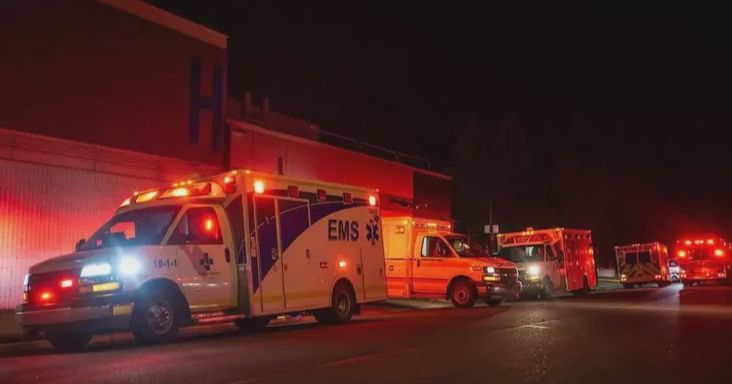 Óriási tűz ütött ki egy kanadai katonai bázison
