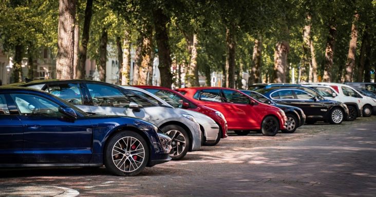 Egyetlen rossz parkolásért is százezres bírság járhat, a magyaroknak erre kell készülniük