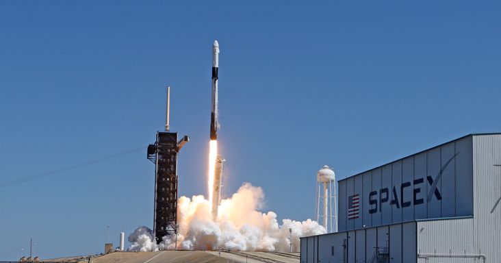Súlyos lépésre készül a SpaceX: az egész űripart megrengetheti a rakétahiány