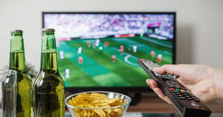 Foci, tenisz, kerékpár és más is lesz ma – sport a tévében
