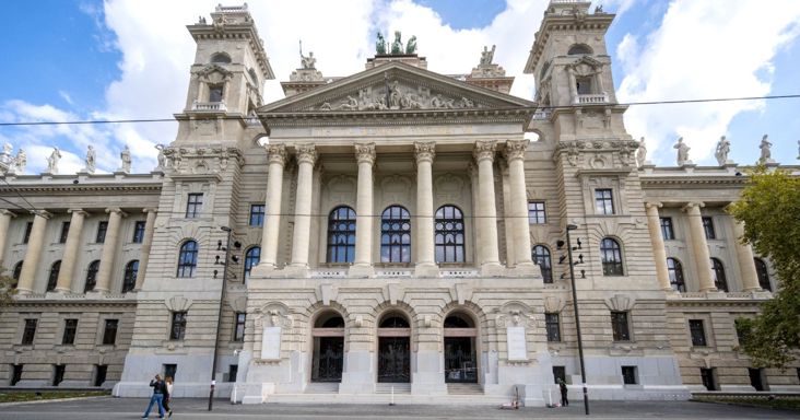 Különlegességet mutat Vitézy Dávid Budapesten