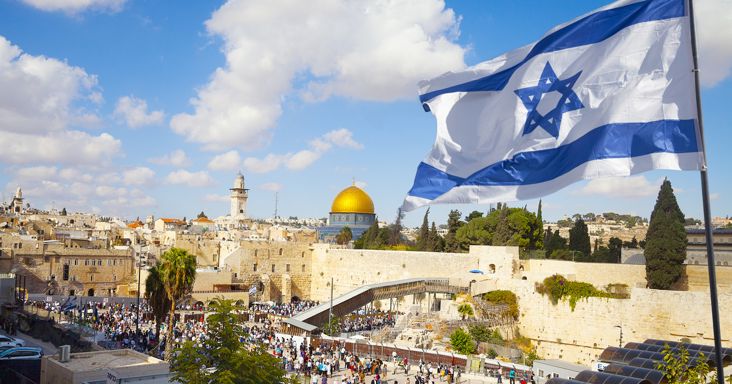 Egy héttel a választások előtt visszalép Netanjahu egyik leghangosabb kritikusa