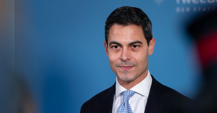 Béranya segítségével vár gyermeket a holland miniszterelnök és vőlegénye
