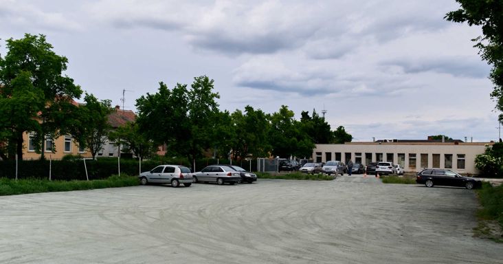 A jövő héten is folytatódik az aszbesztes utak lefedése Szombathelyen