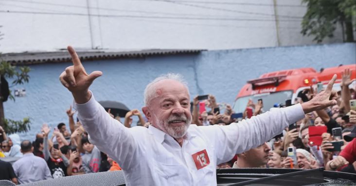 Lula történelmi fordítással megnyerte a brazil elnökválasztást Flávio Bolsonaro ellen