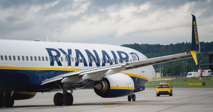 A Ryanair módosítja a poggyászfeladás határidejét