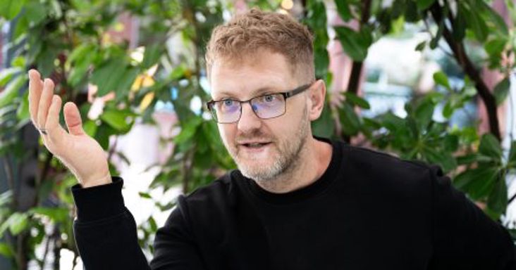 Hodász András a fogolykiváltó imáról: Miért a korrupt politikusokért szerveznek imát, és miért nem a pápáért vagy a betegekért?