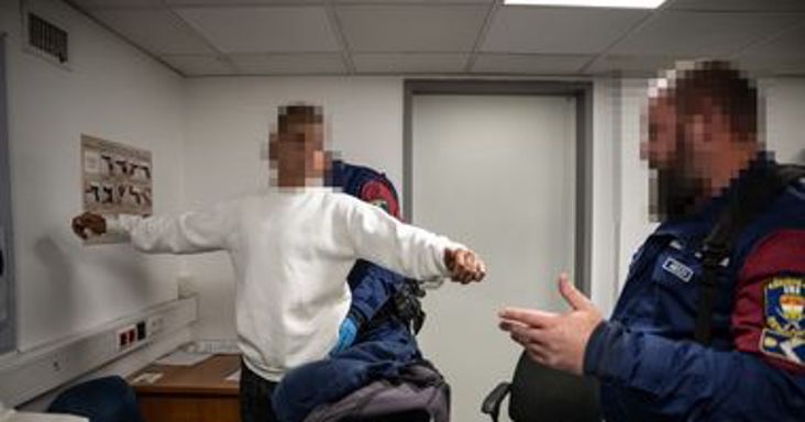 Gyermekpornográfia miatt körözött magyar férfit fogtak el Antigua és Barbudán
