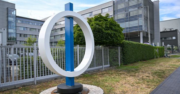 „Biztos a Bródiban maradt” – Szőrén-szálán eltűnt 2 milliárd forintnyi eszköz a közmédiából, feljelentést tesz az új vezetés