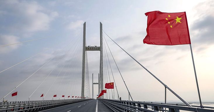 Megnyílt az új, négysávos híd Kína és Észak-Korea között, több mint egy évtizedes késéssel