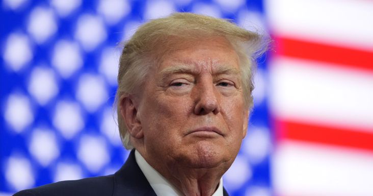 Bemondta Trump: rengeteg csontváz maradt a szekrényben demokrata elődjeitől, és egy esetben ki is borítaná ezeket