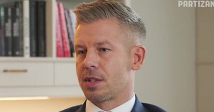 Magyar Péter: Macron Budapestre jön október 23-án, már készül az új gyermekvédelmi törvény