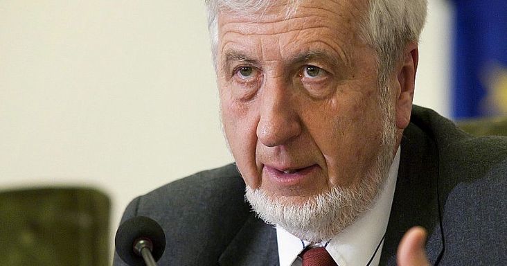 Megint letartóztatták Jeszenszky Géza kalapácsos támadóját