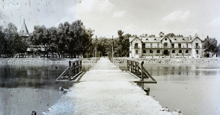 1,35 milliárdért eladó Keszthely két legendás vízparti szállodája: így néznek ki most a Balaton-part ékkövei