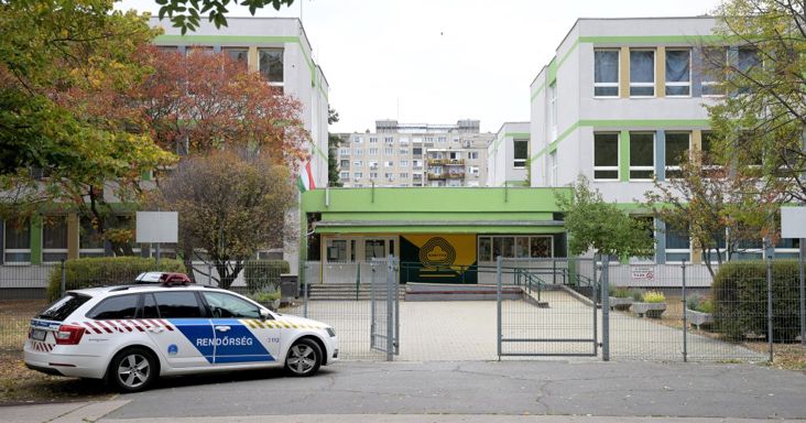 „Nagyon súlyos bűncselekményről van szó” – a lakosság segítségét kéri az NNI az iskolai bombafenyegetések miatt