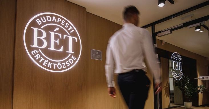 Befektetőket keres, letette az asztalra ajánlatát a volt magyar pénzügyminiszter – új eurós részvényeket hoz a pesti tőzsdére Oszkó Péter cége, az O3 Partners