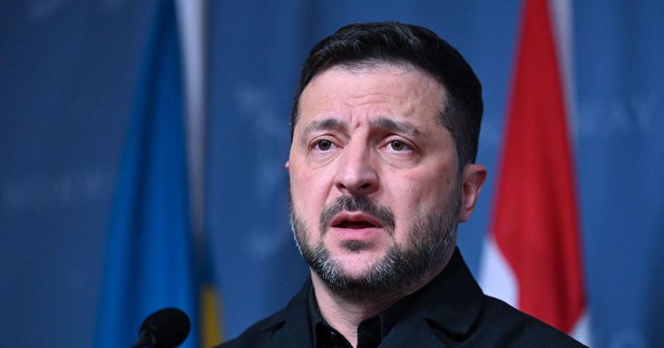 Szorul a hurok Zelenszkij nyaka körül: legfontosabb szövetségese állította le egy katonai segélycsomag szállítását