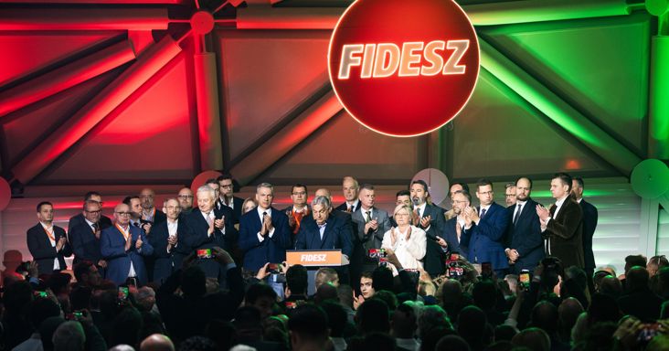 Zárug Péter Farkas: Kik azok az újkommunisták? Szócikk Orbán boomer-szótárából