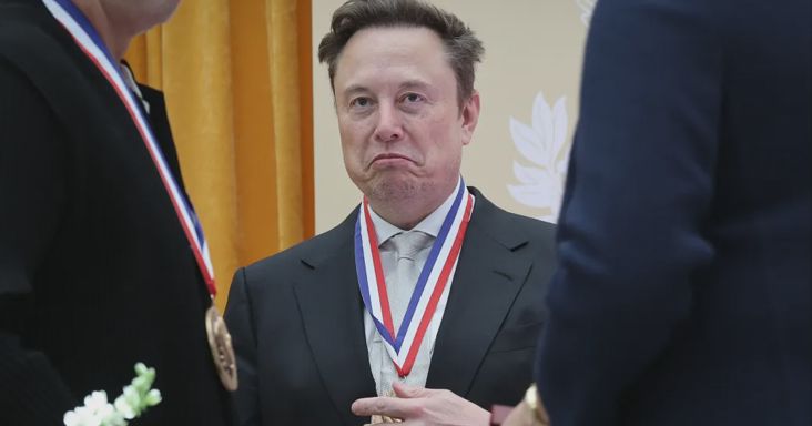 Musk szerint nem ő, hanem az amerikai kormány korlátozhatta az ukrán hadsereg hozzáférését a Starlinkhez