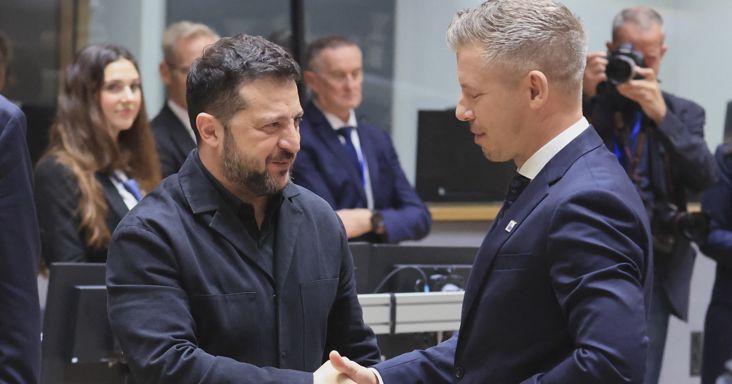 Volodimir Zelenszkij arra kérte Magyar Pétert, hogy Ukrajna Magyarországon keresztül is szállíthasson kukoricát