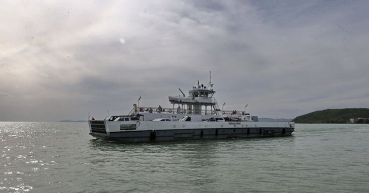 Változás: nehezebb lesz átkelni a Balatonon az autósoknak
