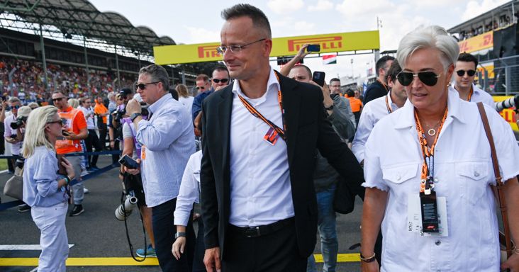 Szijjártó-Nagy Szilvia honlap és telefonszám nélküli cége milliárdos közbeszerzés alvállalkozójaként tűnt fel