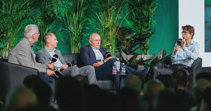 Jaksity, Varga, Zsiday a Forbes Money Summiton: Nem kizárt, hogy a társadalmi és politikai nehézségek láttán változik a Tisza-kormány euró melletti elköteleződése