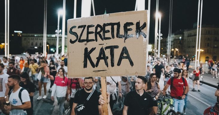 Ónody-Molnár Dóra: Kései sirató