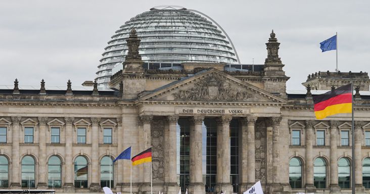 Antiszemitizmus-vita akasztotta meg a berlini kormányalakítást, szünetelnek az egyeztetések