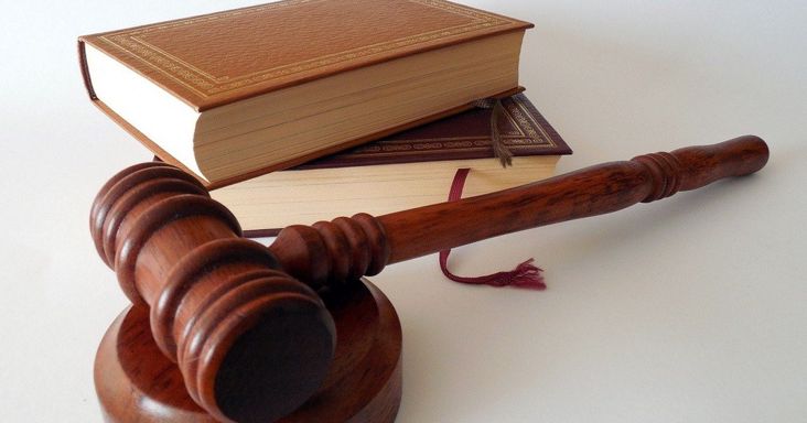 Drog hatása alatt lopott, majd megöléssel fenyegette a biztonsági őrt egy férfi Mosonmagyaróváron