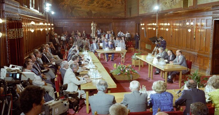 Szűrös Mátyás: A véletlennek köszönhető, hogy október 23-án született meg a köztársaság