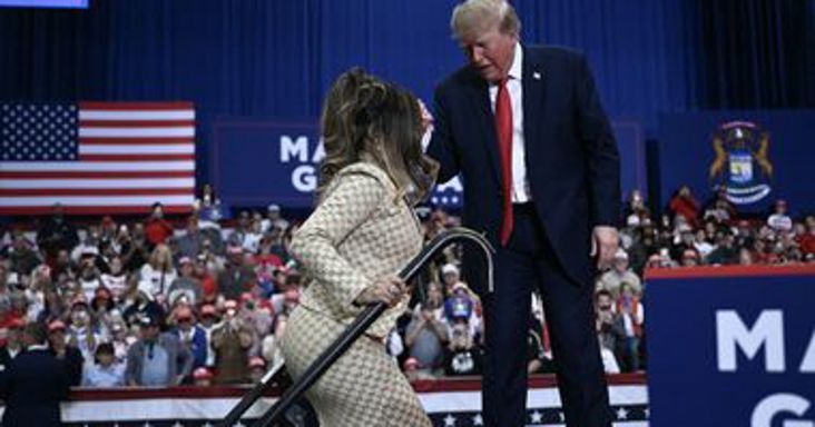 „Láttam már gyönyörű feneket, Nicki Minajét” – Trump elengedte magát Michiganben