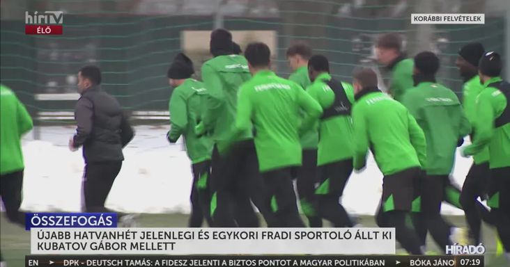 Újabb hatvanhét jelenlegi és egykori Fradi-sportoló állt ki a Ferencváros elnöke mellett