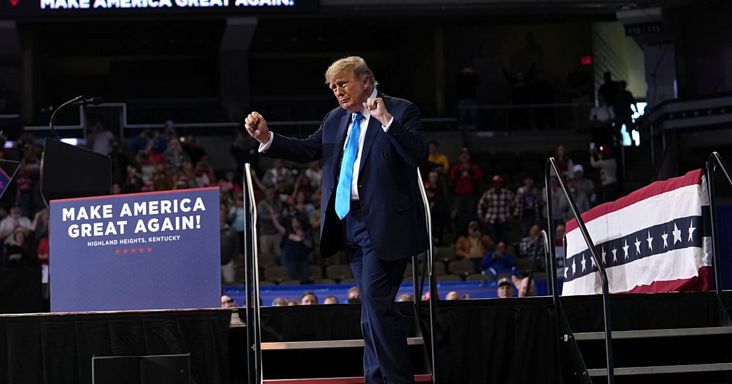 Trump máris a felelősöket keresi és a segédeit hibáztatja, pedig még nem is volt választás