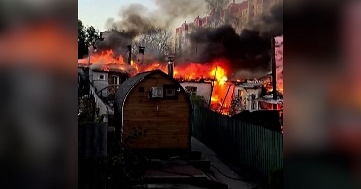Oroszország: Voronyezs régiójában épületek lángolnak ukrán dróntámadás után