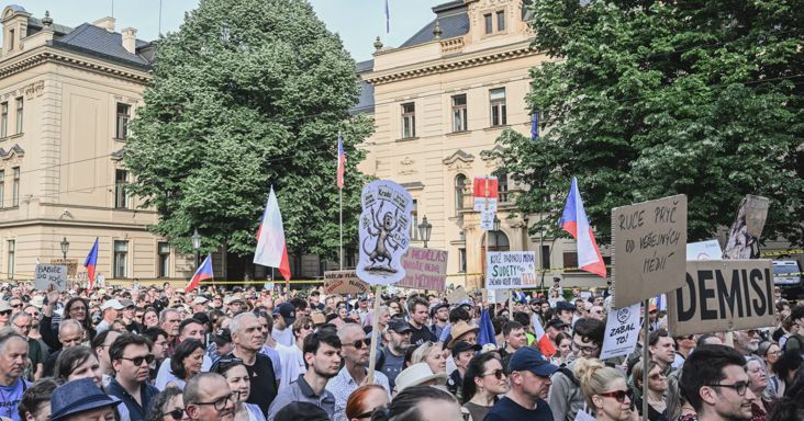 Félti a közmédiát, az orbáni példától tart a cseh ellenzék