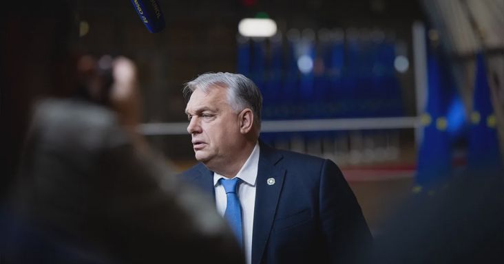 Már az amerikai Newsmax is beszámolt Orbán Viktor cáfolatáról az ukrán aranykonvoj ügyében