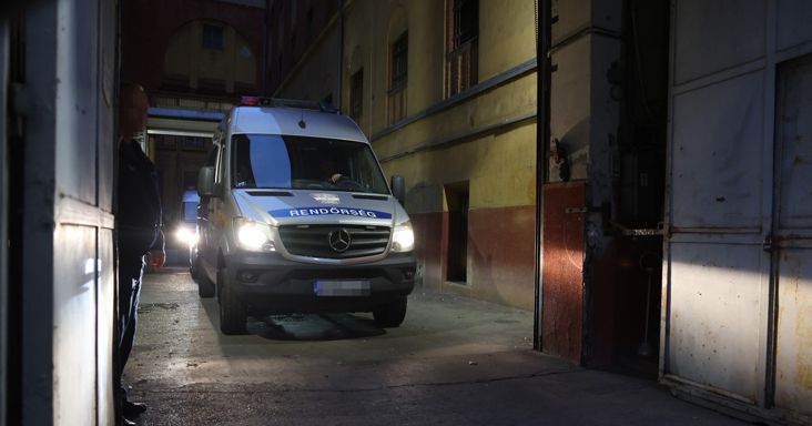 Itt vannak az első fotók Matolcsy Györgyről, miután letartóztatta a bíróság – Így vitték rács mögé a volt jegybankelnököt – exkluzív