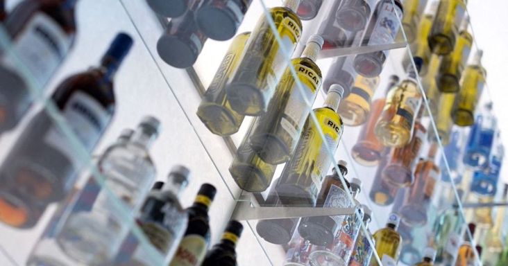 Rákaptak a hinduk a whiskyre, a Pernod Ricard pedig lecsapott a piacra – erre még az elemzők sem számítottak, úgy isznak Indiában