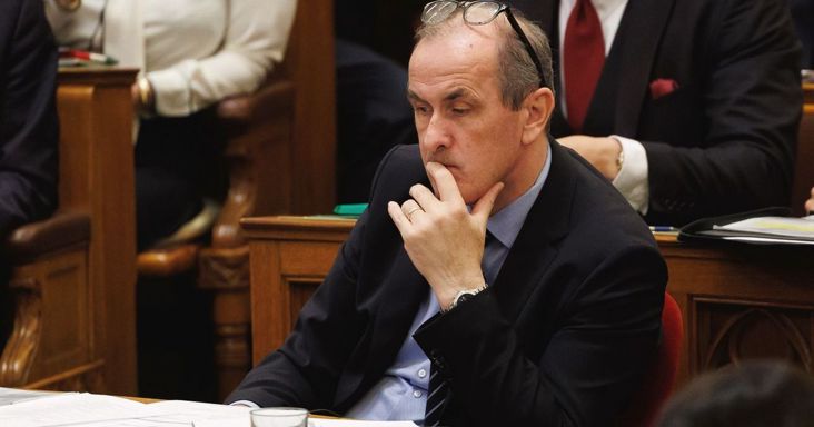 Megszólalt Hegedűs Zsolt a minisztérium válságtanácskozása után: elismerte a budapesti káoszt, egyből visszafele kezdett mutogatni