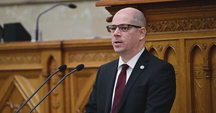 Az ügyészséget is otthagyja Nagy Gábor Bálint