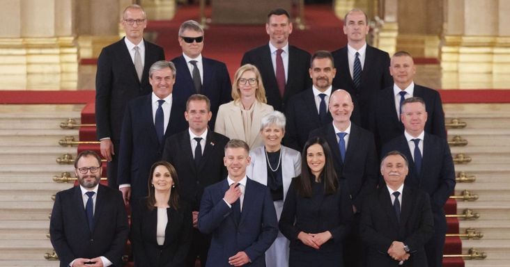 IMF-hitel: hatalmas lehet a feszültség a kormányban, kínos jelenet zajlott le a parlamentben