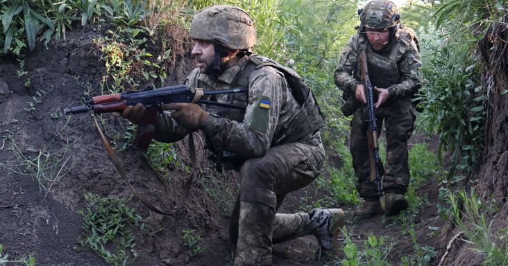 Nagy titkokat leplezett le az ukrán parancsnok, béketárgyalást tartanak Zelenszkijjel - Orosz-ukrán háborús híreink kedden