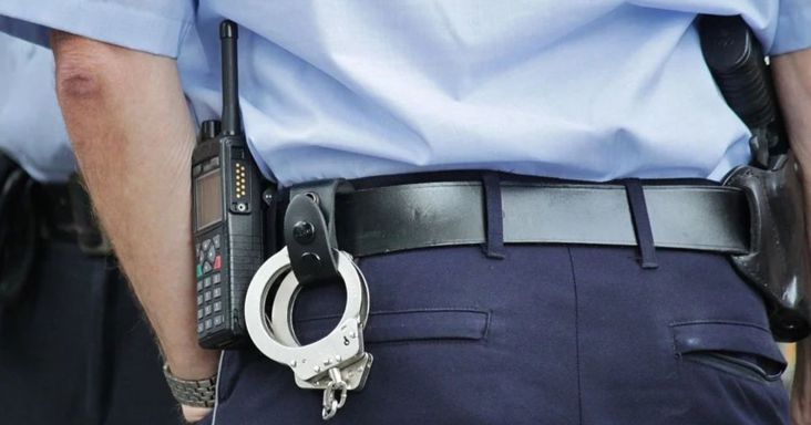 Két embert köröz a rendőrség a lélegeztetőgép-beszerzések ügyében