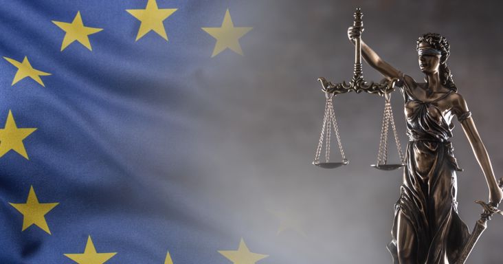 Kimondta az EU Bírósága: jogellenesen engedett szabadon embercsempészeket az Orbán-kormány