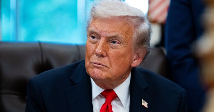 Trump felfüggesztette a kemény Oroszország-ellenes szankciókat – a nemzeti érdekekre hivatkozik a Fehér Ház