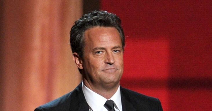 Matthew Perry exe kitálalt: Bruce Willis magángépén hancúrozott a néhai színésszel
