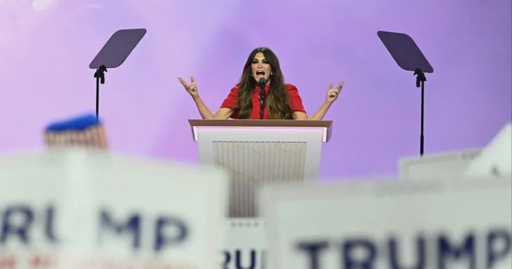 Addig nyomta a gázlobbit és kérkedett a román kormánybuktatással Trump nagykövete, míg bele nem bukott