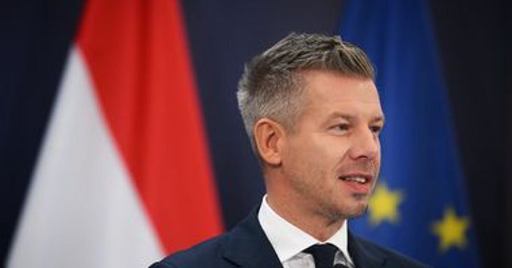 Magyar Péter: Csoda, hogy Kármán Andrásnak maradt még hajszála a költségvetés összeállítása után