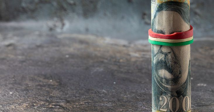 Este gyengült nagyot a forint